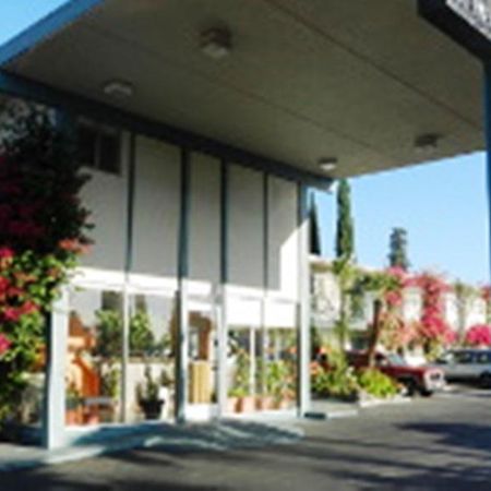 Antioch Executive Inn Екстер'єр фото