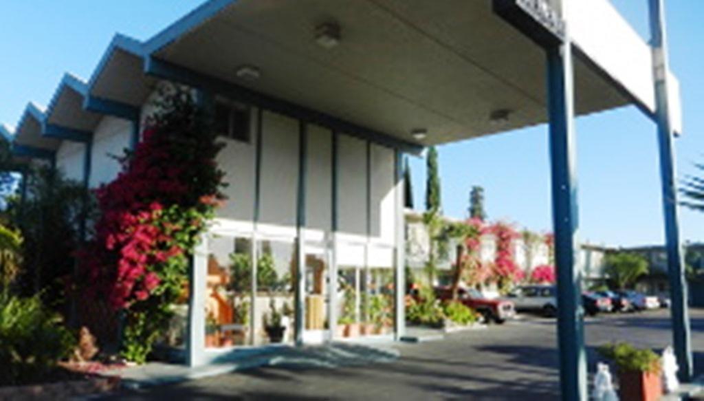 Antioch Executive Inn Екстер'єр фото